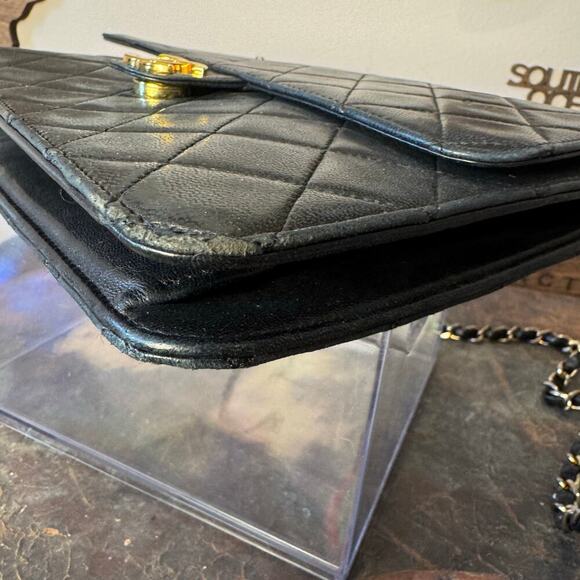 Chanel Vintage Black Lambskin Leather Flap Bag Pre-Serial GHW - Picture 4 of 12